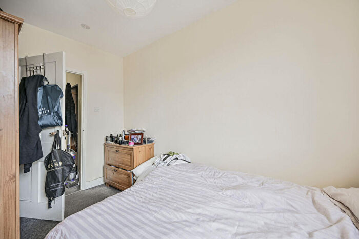 1 Bedroom Flat For Sale In Fonthill Road, Finsbury Park, London, N4