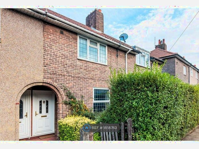 2 Bedroom Terraced House To Rent In Northover, Bromley, BR1