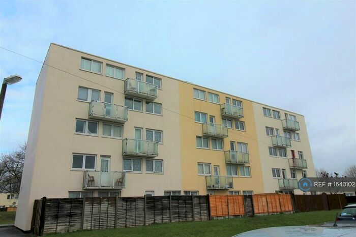 2 Bedroom Maisonette To Rent In Cornwell Close, Gosport, PO13