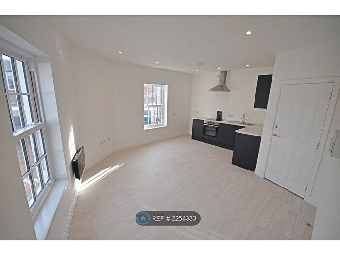 1 Bedroom Flat To Rent In Queens Road, Nuneaton, CV11