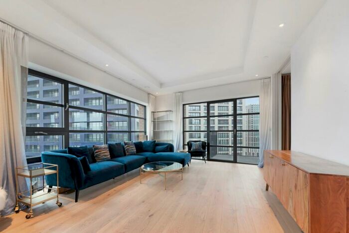 2 Bedroom Apartment To Rent In Amelia House, London City Island, London, E14
