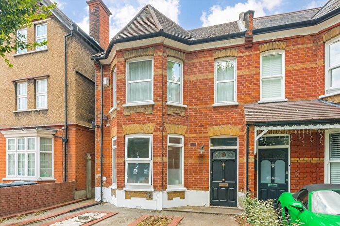 1 Bedroom Flat For Sale In St. James Avenue, Northfields, W13