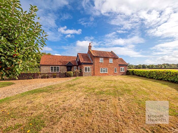 4 Bedroom Detached House For Sale In Corner Cottage, Heath Road, Hempstead, Norfolk, NR12