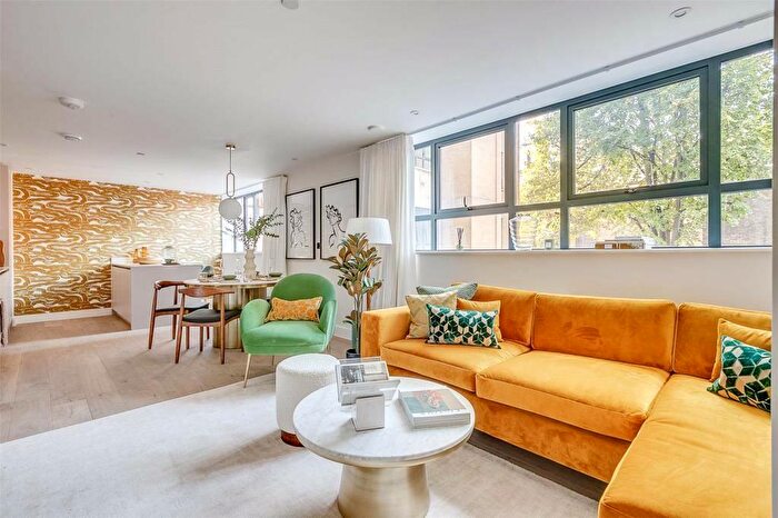 2 Bedroom Flat To Rent In Balham High Road, London, SW12