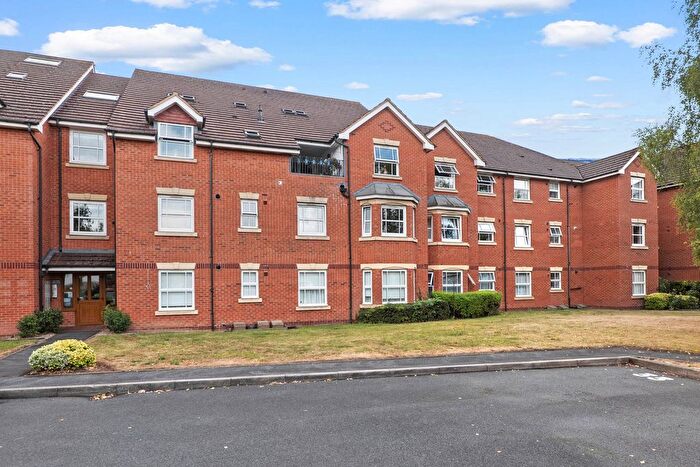 3 Bedroom Flat For Sale In Hardy Court, Barbourne, Worcester., WR3