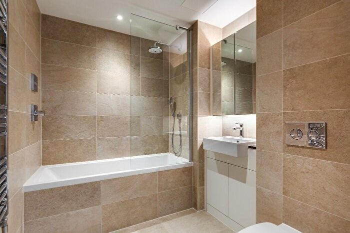 1 Bedroom Flat To Rent In Three Colts Lane, London, E2