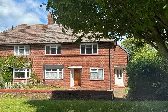 2 Bedroom Maisonette For Sale In Burleigh Road, Hertford, Hertfordshire, SG13