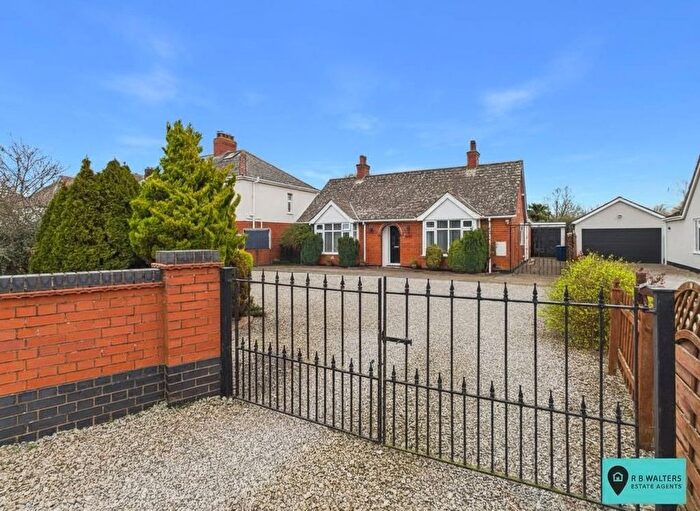 2 Bedroom Detached Bungalow For Sale In Tewkesbury Road, Norton, GL2