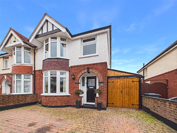 3 Bedroom Semi Detached House For Sale In Grasmere Road, Longlevens, Gloucester, Gloucestershire, GL2