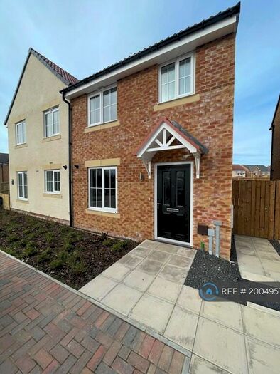 3 Bedroom Semi-Detached House To Rent In Long Grange, Long Grange, Blyth, NE24