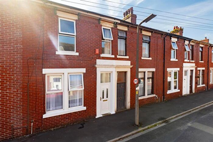 3 Bedroom Terraced House For Sale In Fairhaven Road, Penwortham, Preston, PR1