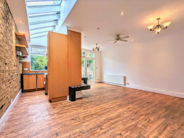 4 Bedroom Terraced House To Rent In Abbotstone Road, London, SW15