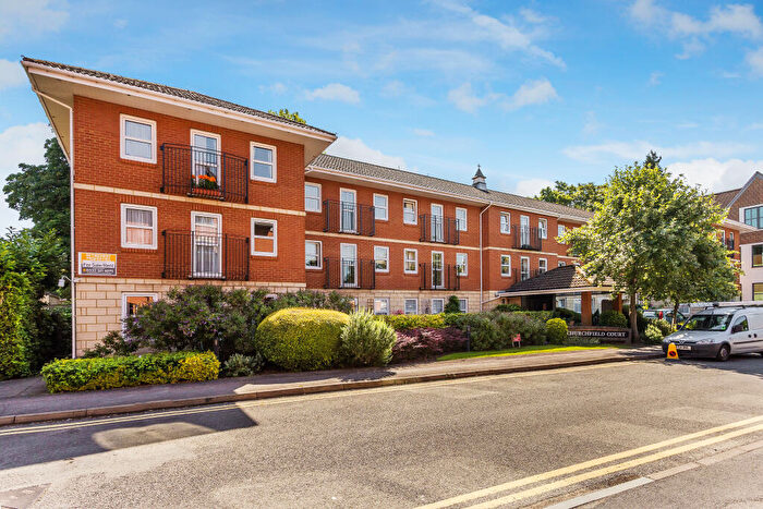 1 Bedroom Apartment To Rent In Ref: Gf - Roebuck Close, Reigate, RH2