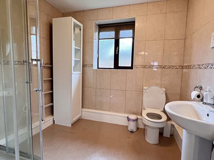 3 Bedroom Detached Bungalow For Sale In Brodulais, Llanwrda, Carmarthenshire., SA19