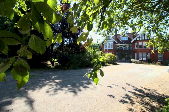 2 Bedroom Flat To Rent In Monken Hadley House, Broad Road, Braintree, CM7