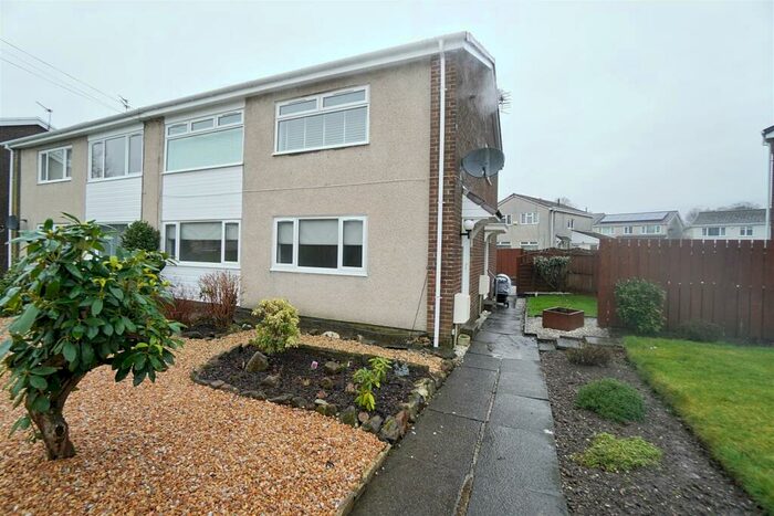 2 Bedroom Flat To Rent In Maple Walk, Milton Of Campsie, Glasgow, G66