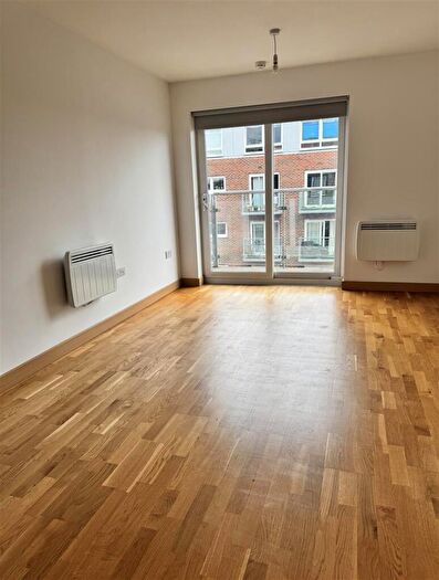 2 Bedroom Flat To Rent In Cherrydown East, Basildon, SS16
