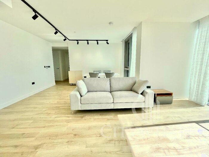 2 Bedroom Apartment To Rent In Valencia Tower, Bollinder Place, London, EC1V