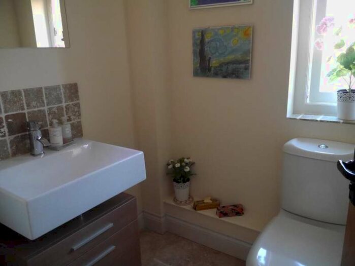 5 Bedroom Property To Rent In Bolton Lane Hose, LE14