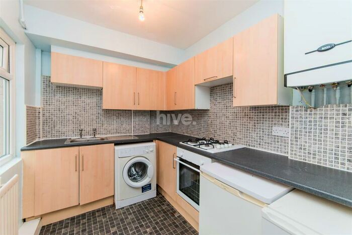 2 Bedroom Apartment To Rent In Balmoral Terrace, Heaton, Newcastle Upon Tyne, NE6