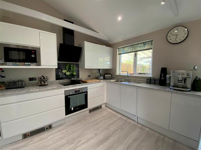 3 Bedroom Terraced House To Rent In Oak Lane, Headcorn, Ashford, TN27