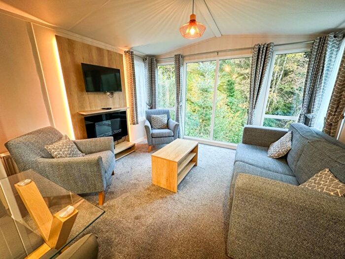 2 Bedroom Park Home For Sale In Lochgoilhead, Cairndow, PA24