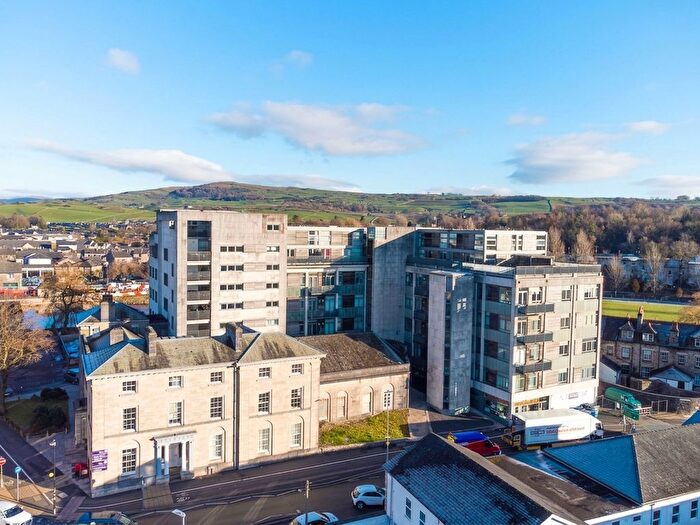 2 Bedroom Flat For Sale In Sand Aire House Stramongate, Kendal, LA9