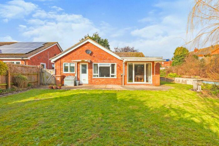 3 Bedroom Detached Bungalow For Sale In Springfield Close, Weybourne, Holt, NR25