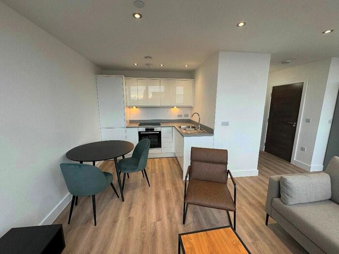 1 Bedroom Flat To Rent In Talbot Road, Manchester, M16