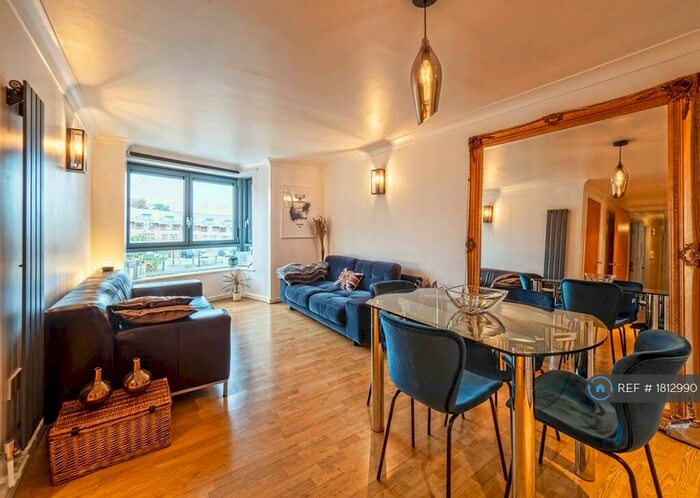 2 Bedroom Flat To Rent In Lewis Gardens, London, N16