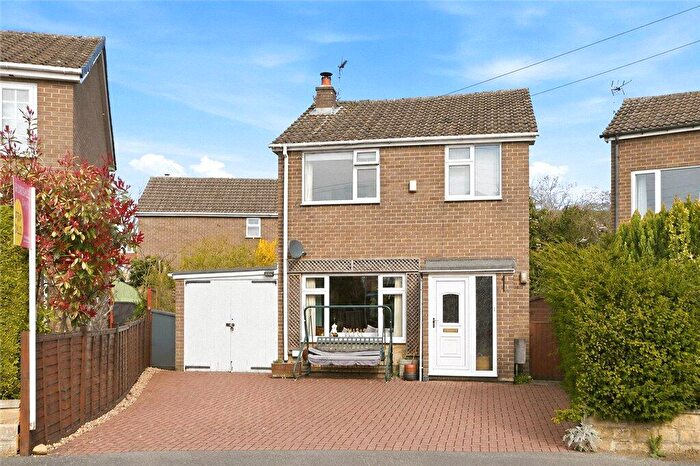 3 Bedroom Detached House For Sale In Lark Hill Drive, Ripon, HG4