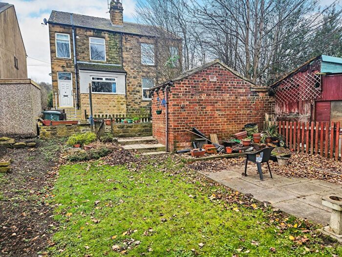 1 Bedroom Terraced House To Rent In Park Street, Batley, WF17