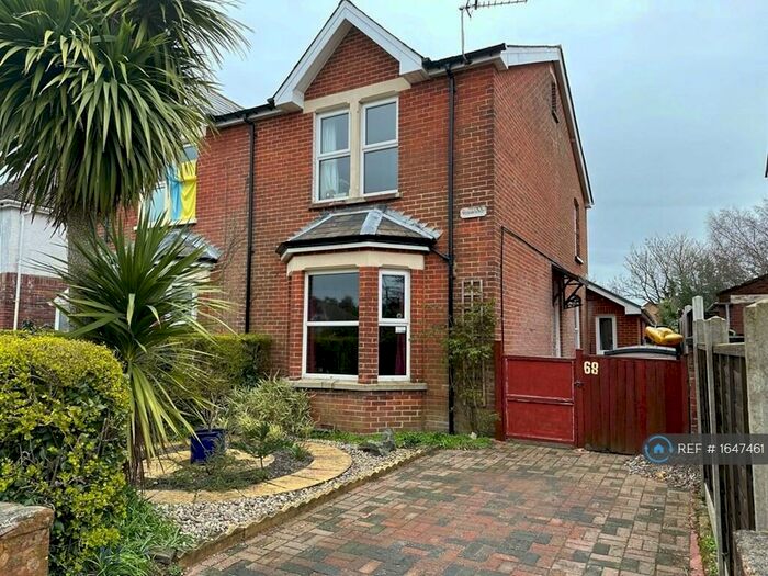 5 Bedroom Semi-Detached House To Rent In Upper Moorgreen Road, Cowes, PO31