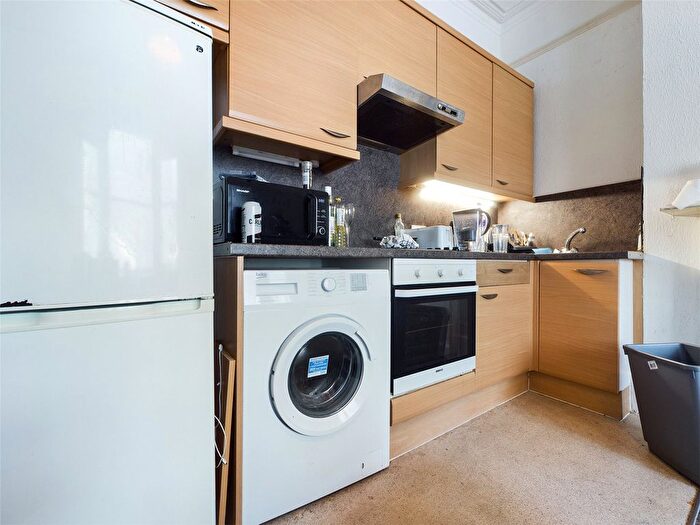3 Bedroom Flat To Rent In Grafton Street, Brighton, BN2