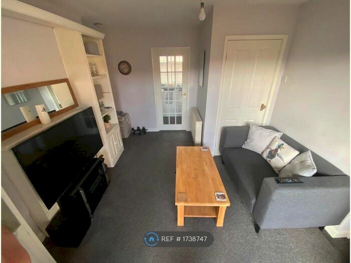 2 Bedroom Flat To Rent In Queens Road, Newark, NG24