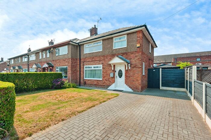 3 Bedroom End Terrace House For Sale In Ulverston Avenue, Cheshire, WA2