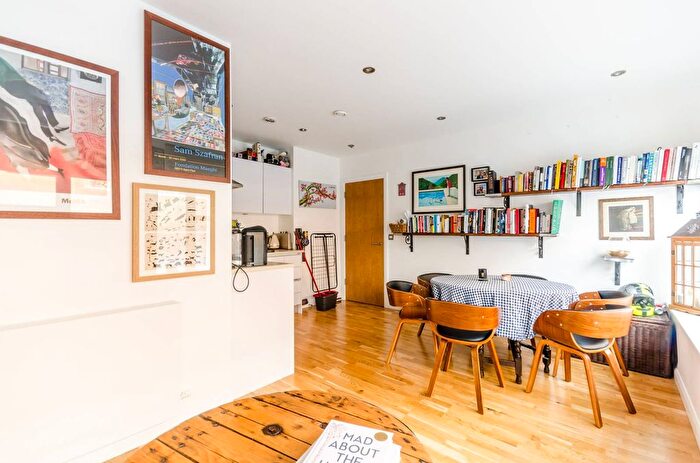 1 Bedroom Flat To Rent In Streatham High Road, Streatham Hill, London, SW16