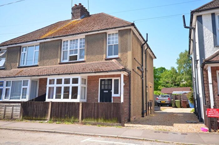 3 Bedroom Semi Detached House For Sale In Rectory Road, Farnborough, GU14
