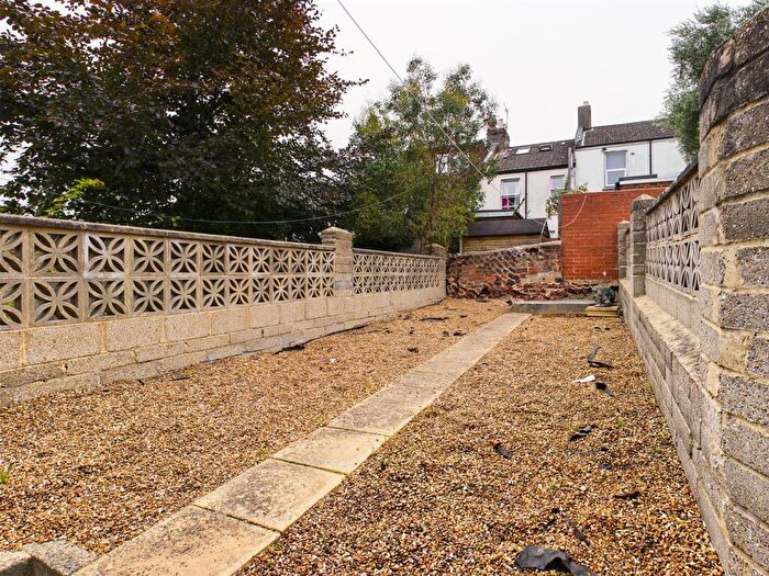 3 Bedroom Flat To Rent In Sandown Road, Brighton, BN2
