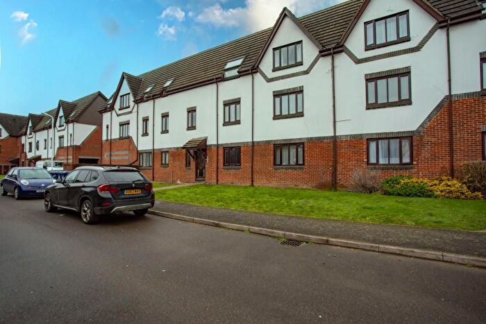 1 Bedroom Flat To Rent In Allington Close, Greenford, UB6
