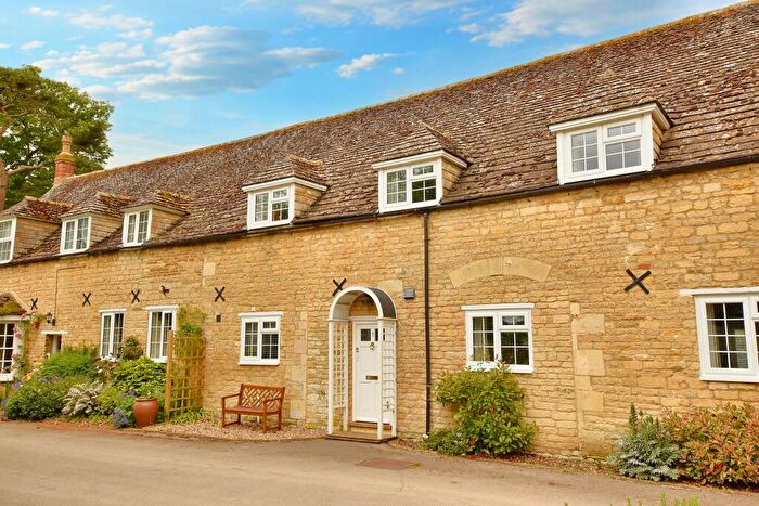 3 Bedroom Barn Conversion For Sale In Tixover Grange, Tixover, Stamford, PE9