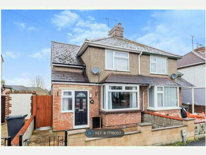 2 Bedroom Semi-Detached House To Rent In Hughes Street, Swindon, SN2