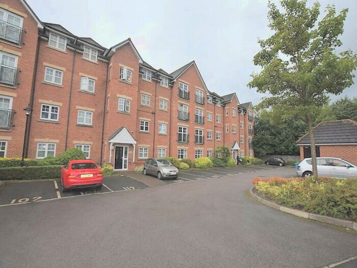 2 Bedroom Apartment To Rent In Shearwater House, The Quadrant, Fog Lane, Didsbury, M19