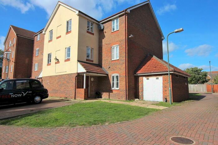2 Bedroom Property To Rent In Redbourne Drive, Thamesmead, London, SE28