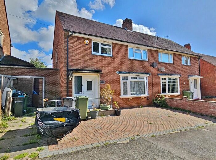 3 Bedroom Semi-Detached House For Sale In Beverston Road, Paulsgrove, Portsmouth, PO6