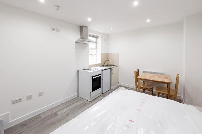 Studio To Rent In Trafalgar Road, Greenwich, SE10