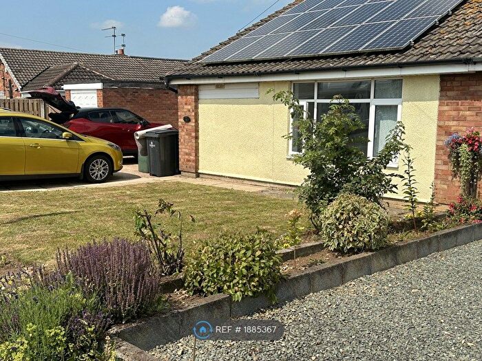2 Bedroom Bungalow To Rent In Deansfield Close, Doncaster, DN3