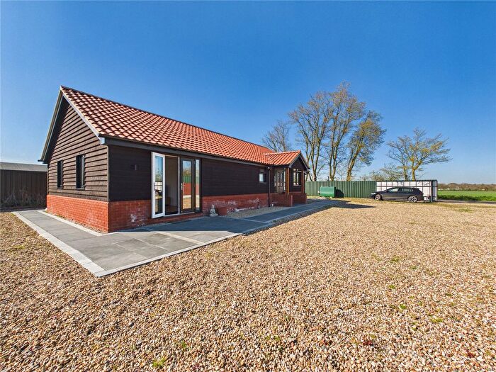 2 Bedroom Bungalow For Sale In The Elms, Layer Marney, Winters Hill, CO5