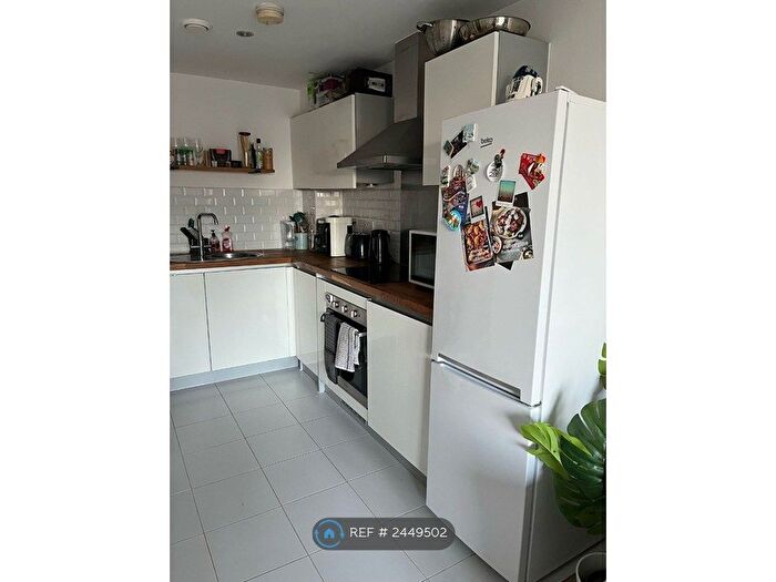 1 Bedroom Flat To Rent In Reed House, London, SW19