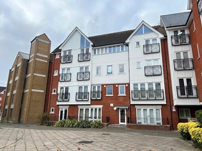 1 Bedroom Flat To Rent In Tannery Square, Canterbury, CT1